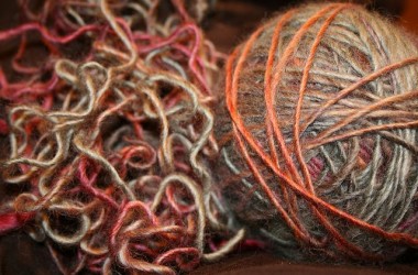 Réaliser de belles écharpes au tricotin